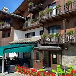 Hotel Triolet