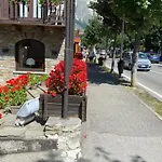Triolet Hotel