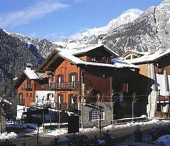 Triolet Hotel 3*