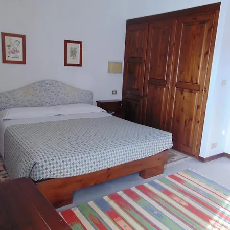 Triolet 3*