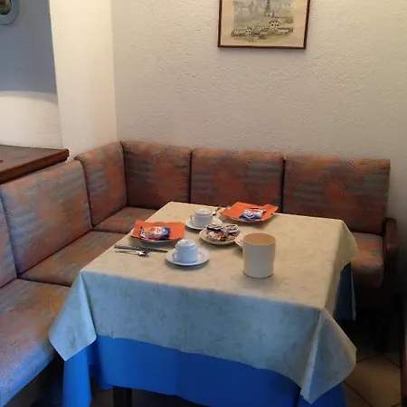 Triolet Hotel 3*