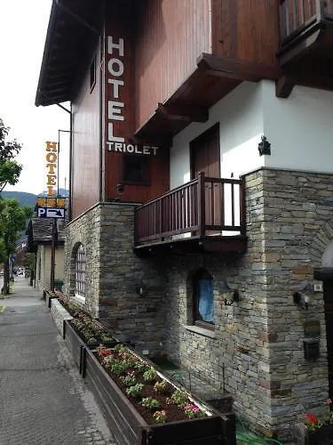 Triolet Hotel